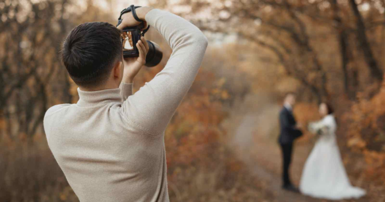 Read more about the article Best Wedding Photographer For Couples in Vancouver, Canada