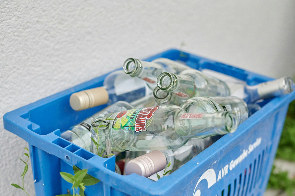 You are currently viewing How Bottle Recycling Strengthens Urban Economies and Creates Sustainable Jobs